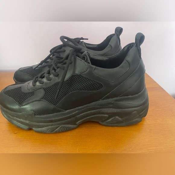 ⭐️Wishbone Platform Sneaker⭐️ - Picture 1 of 4